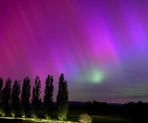 G5 Geomagnetic Storm Sparks Aurora Borealis Sightings in Florida