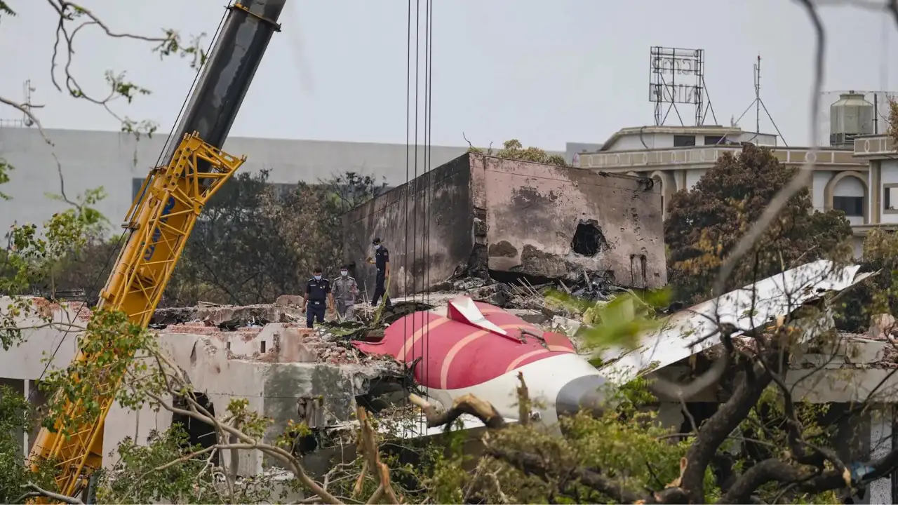 Air India Crash Update 2025: Flight AI-229
