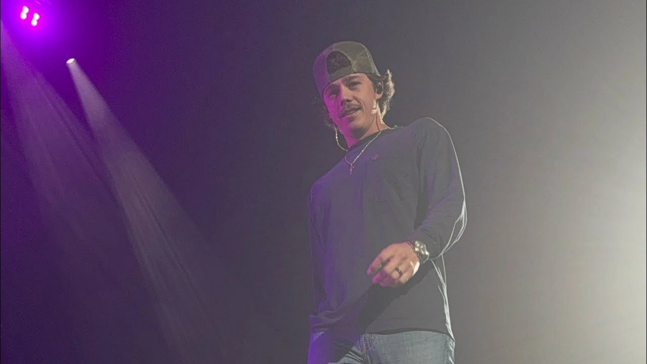 dylan marlowe nashville concert walk off