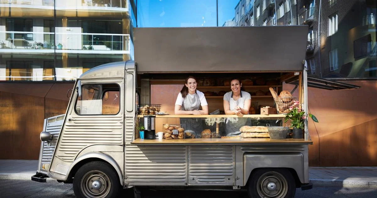 what consumer trends make food trucks win 2025